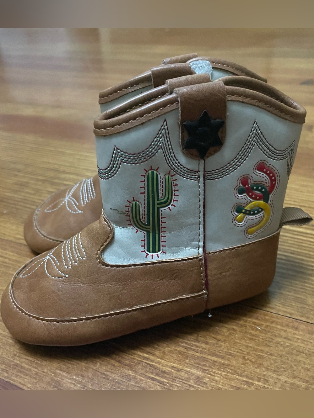 wonder nation Brown and White Cowboy Boots with Cactus and Snake Motifs Size 5